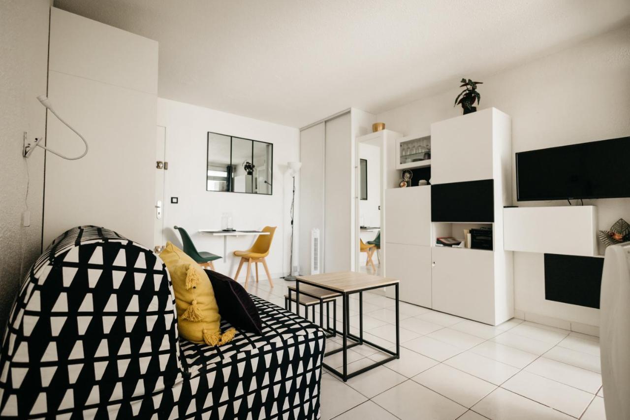 Cosy T1, A 10 Minutes A Pieds Des Plages Fréjus Eksteriør bilde